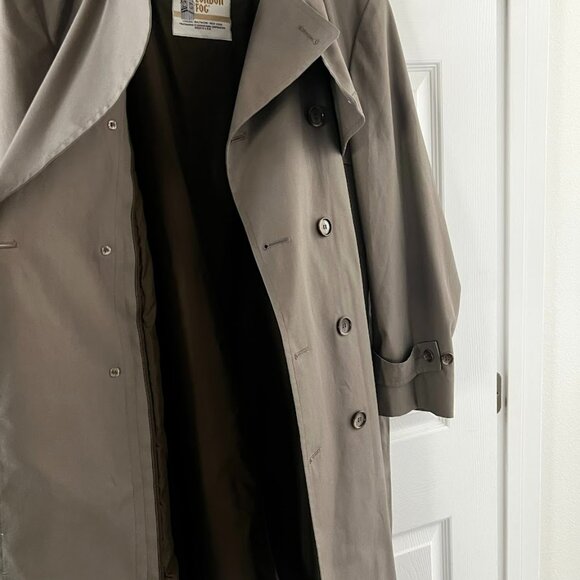 London Fog Men's Classic Trench Coat -  Size 38R - Picture 4 of 7